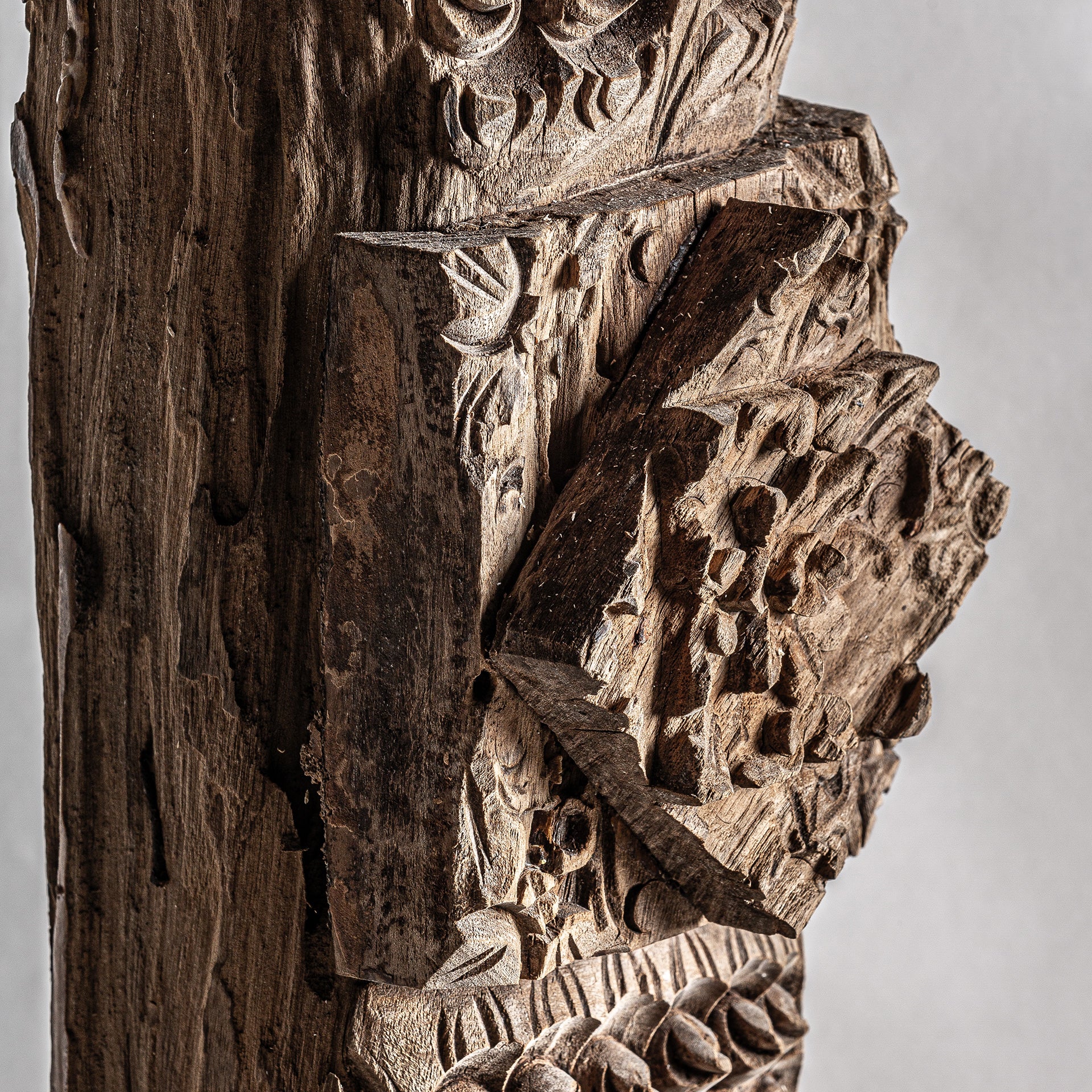 FLOOR SCULPTURE